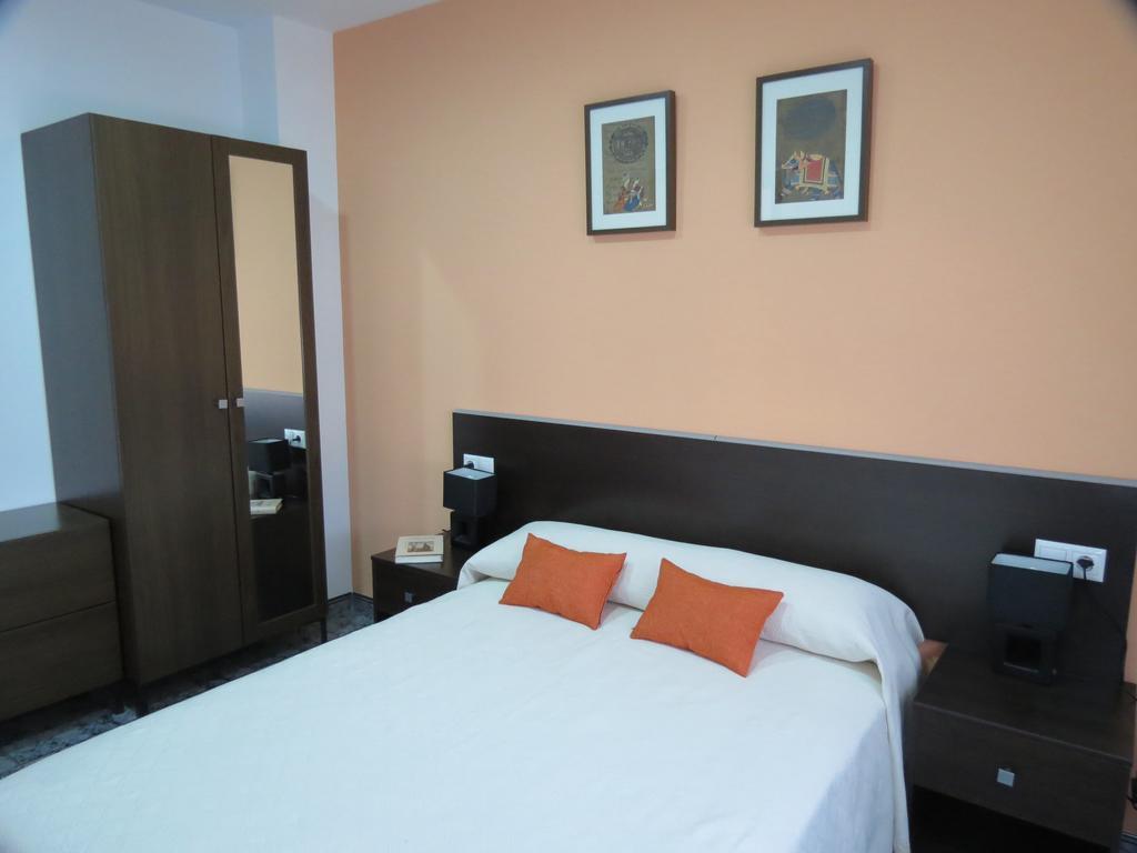 Apartamentos Turisticos Ca Ramon Beniarrés Oda fotoğraf